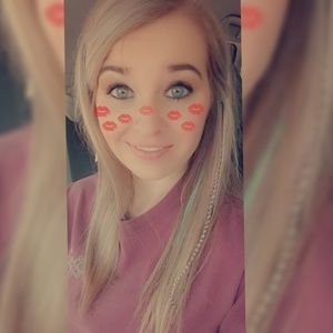 Meet your Posher, Monica